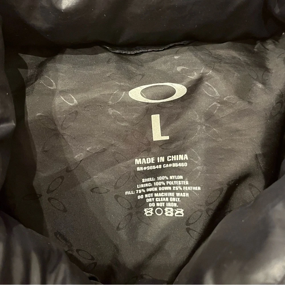Oakley Mens Large Black Zip Up Down Puffer Jacket 2008 - Picture 2 of 9